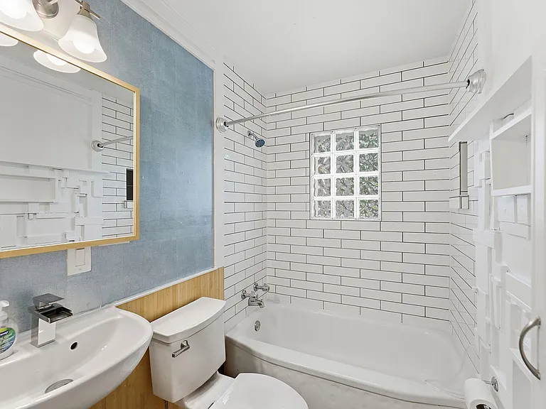 2524 W 79th Ter — Photo 14