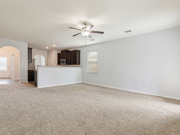 2nd image of 300 Ryan St