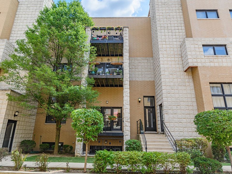 1st image of 2144 W Schiller St Unit B