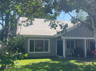 220 Pinewood Ln #B4, Ketchum, ID 83340