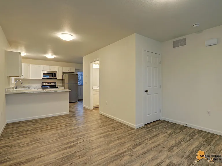 805 N Old Trunk Rd — Photo 3