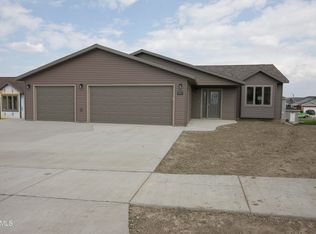 4913 Weyburn Dr, City of bismarck, ND 58503