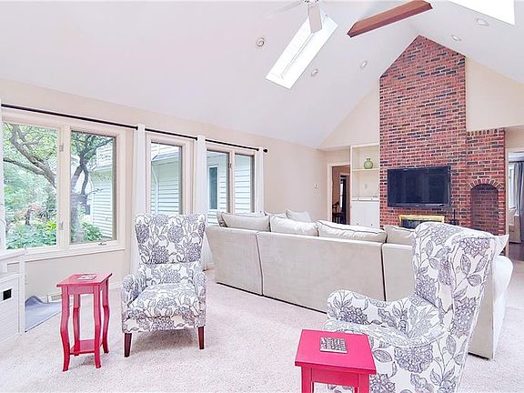 5th image of 5826 Briarwood Ln