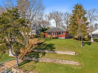 42071 N Old Lake Ave, Antioch, IL 60002