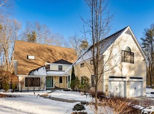 11 Victoria Dr, Hampton Falls, NH 03844
