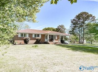 1370 Granada Rd, Arab, AL 35016