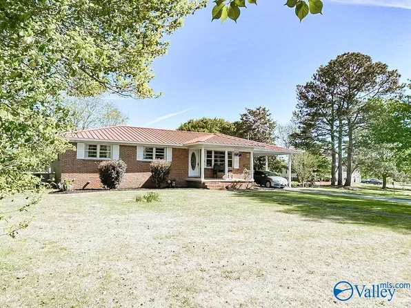 1370 Granada Rd, Arab, AL 35016