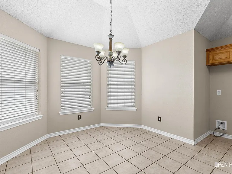 6025 Natchez Trce — Photo 12
