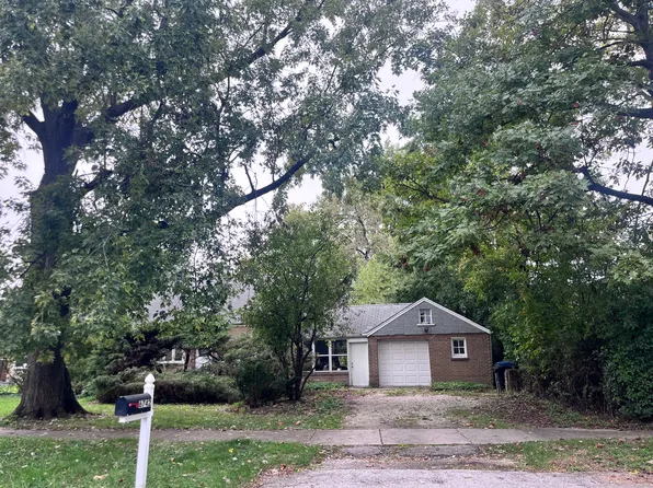 6742 S 79th Ave, Bridgeview, IL 60455