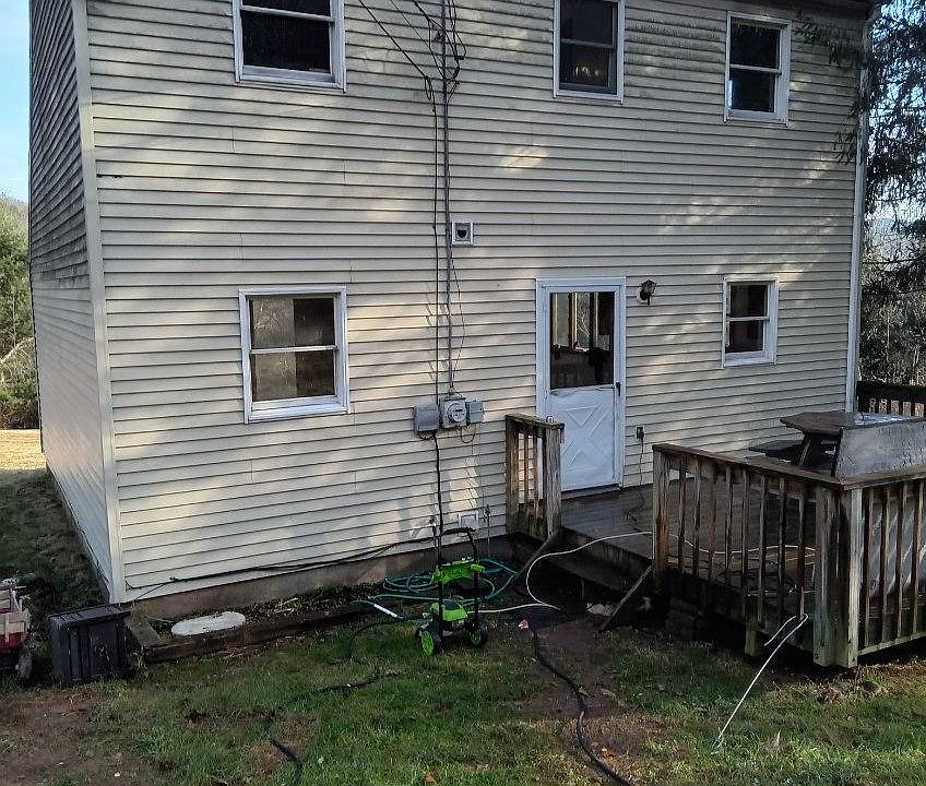 Home on 2 acres for rent in Honesdale