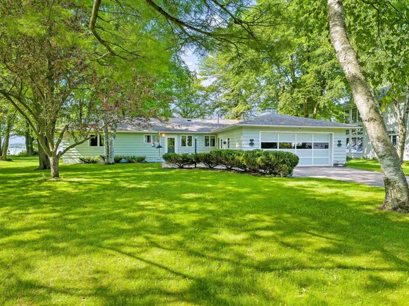 W4731 Birchwood Dr, Shawano, WI 54166