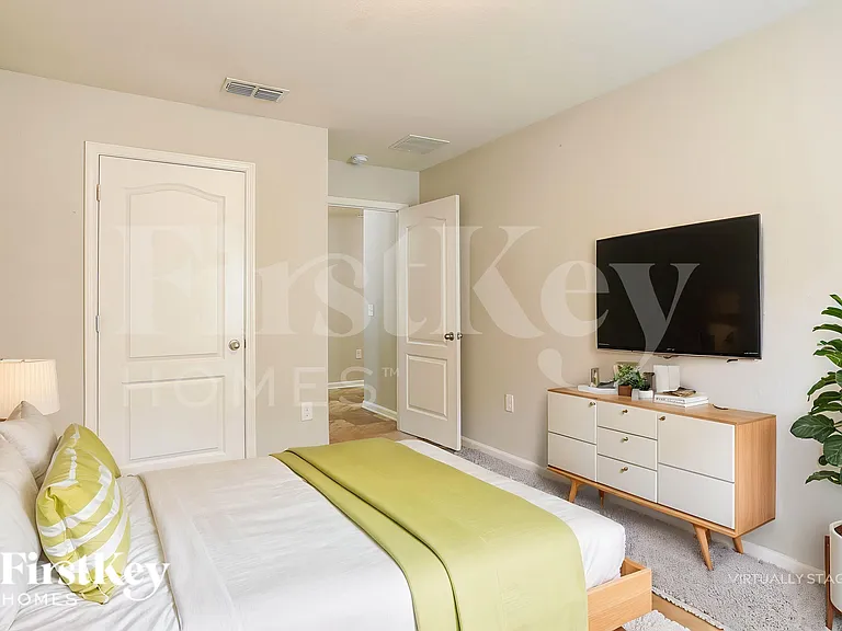 6817 Langford St — Photo 15