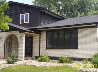 15333 Orchard Ln, Oak Forest, IL 60452