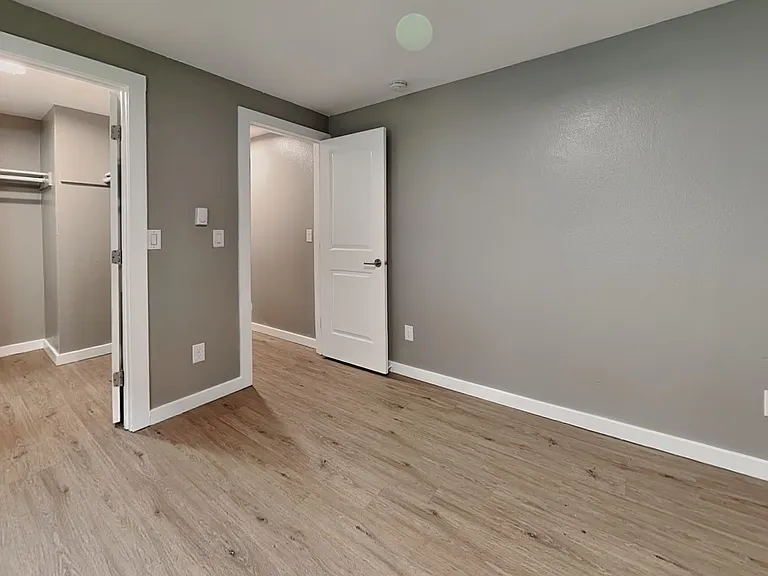 1105 S Woodlawn St #2 — Photo 19