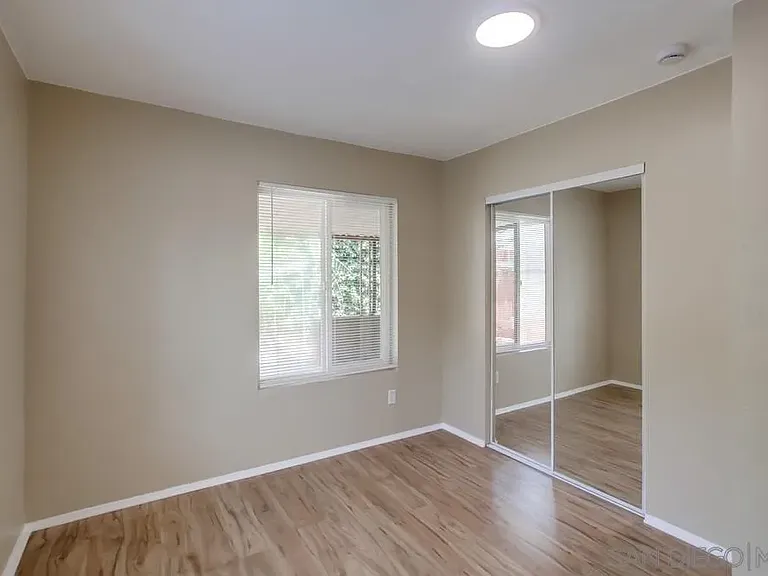 1712 Bervy St — Photo 33