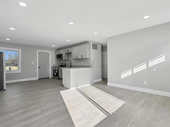 4th image of 5273 Osceola Dr