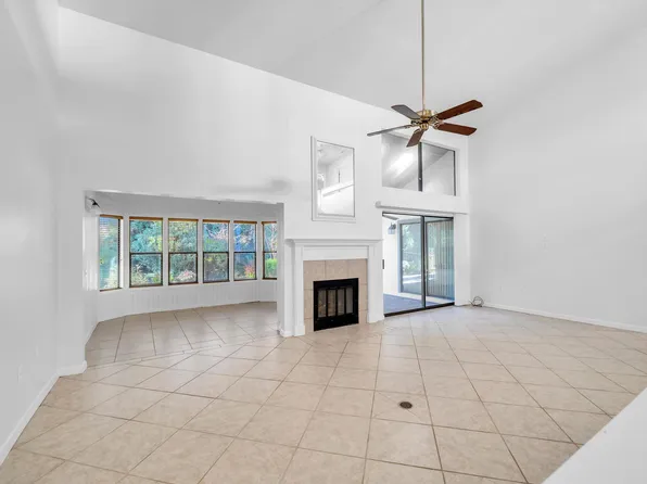 131 Gleneagles Dr, Niceville, FL 32578