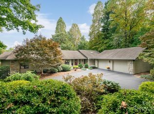 219 Maple Hill Dr, Flat Rock, NC 28731