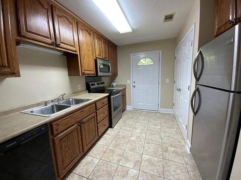104B Lakeview Rd — Photo 11