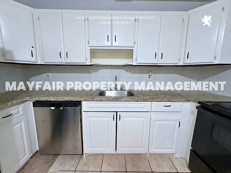 1329 NW 7th Ave — Photo 5