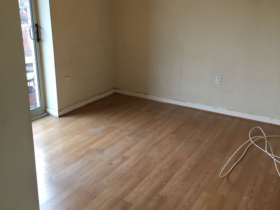 1st image of 22-53 28 St #2