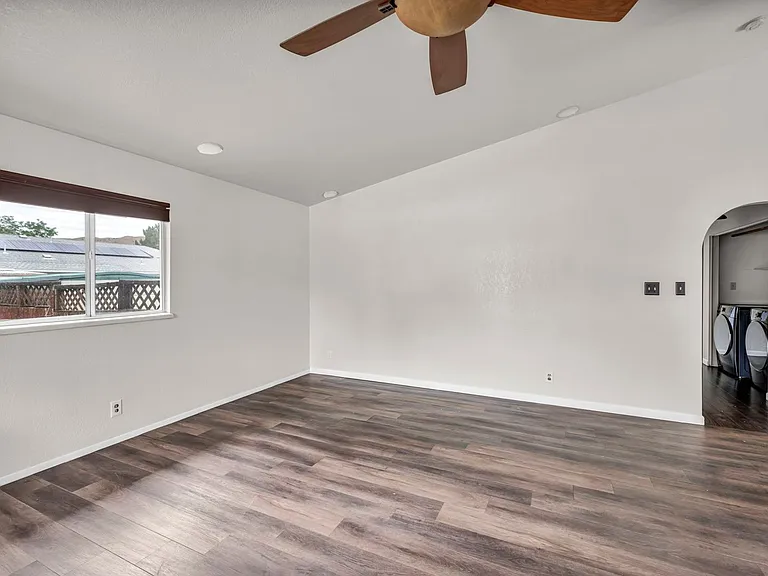 17575 Parrot Dr — Photo 15