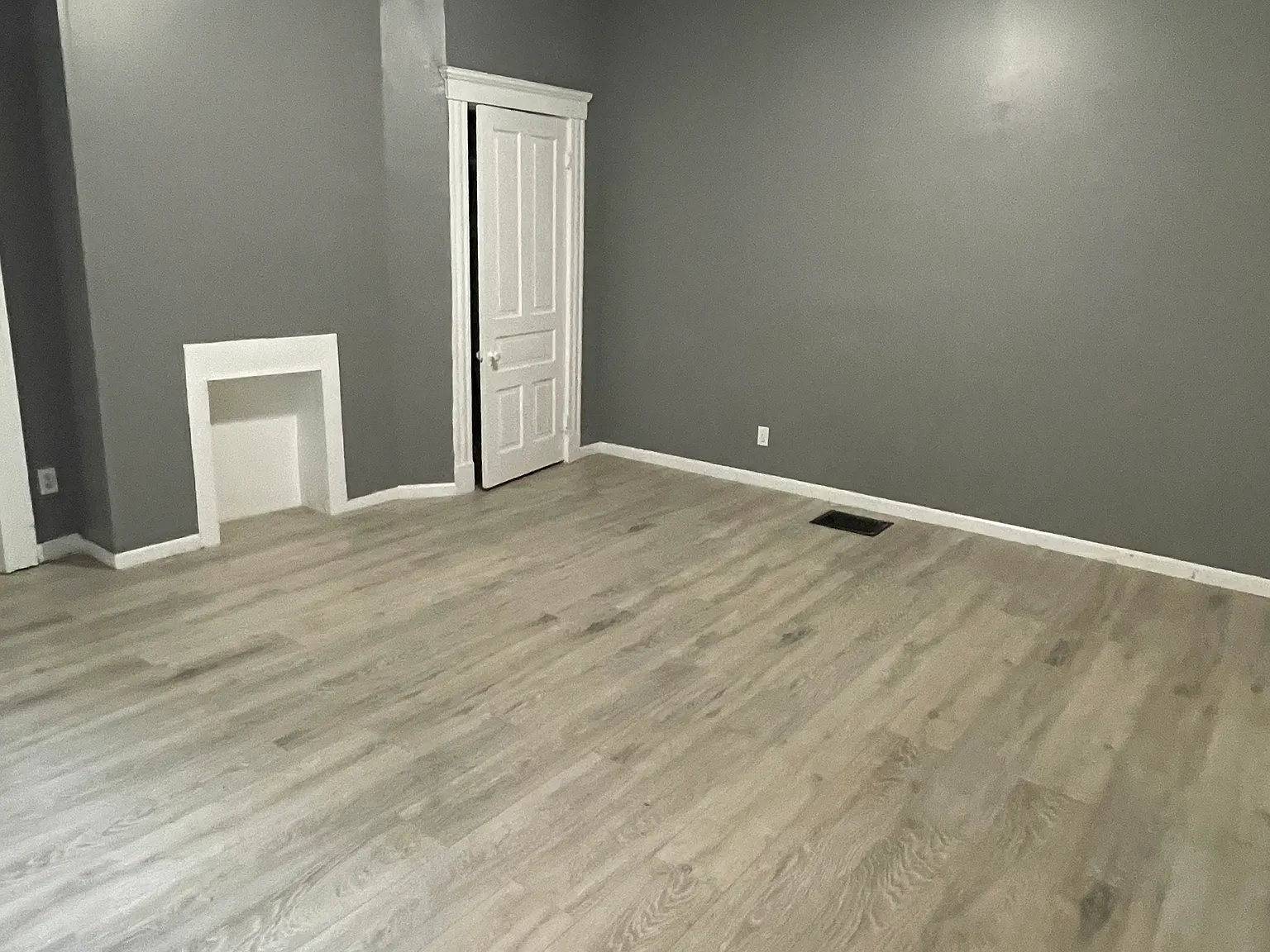 2 bed, $1,150 — Photo 2