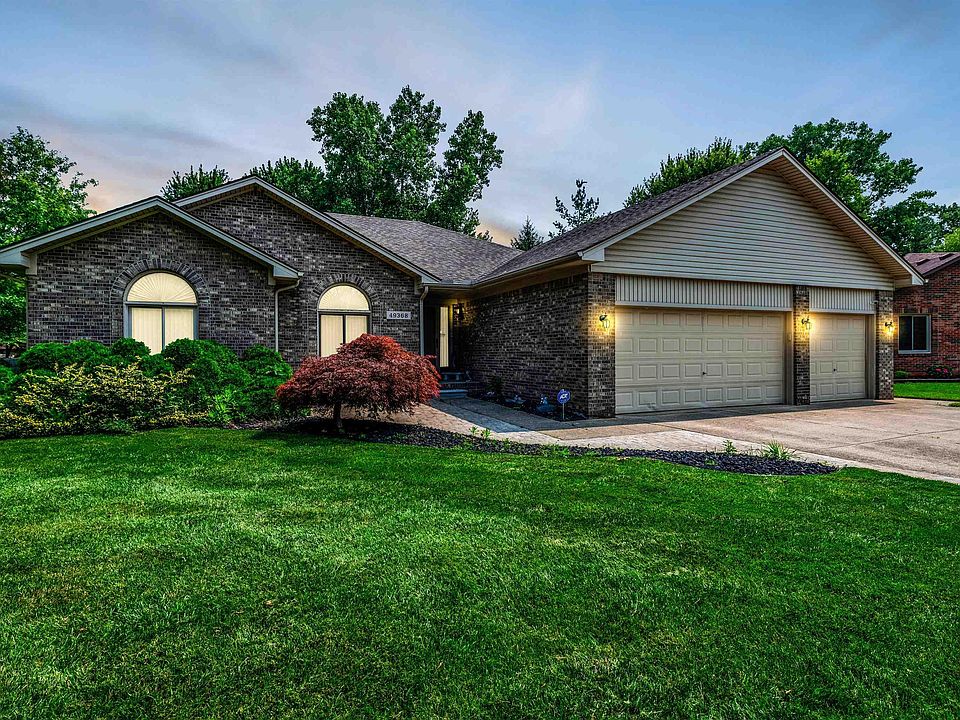 1st image of 49368 Berkshire Ct
