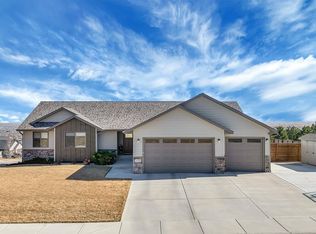 678 Stumer Rd, Rapid City, SD 57701