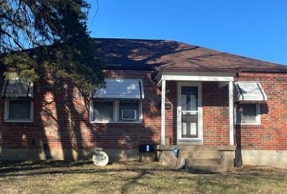 1st image of 119 Constance Ct