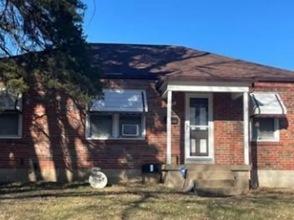 119 Constance Ct, Saint Ann, MO 63074