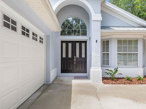 2nd image of 2 Point Doral Ct