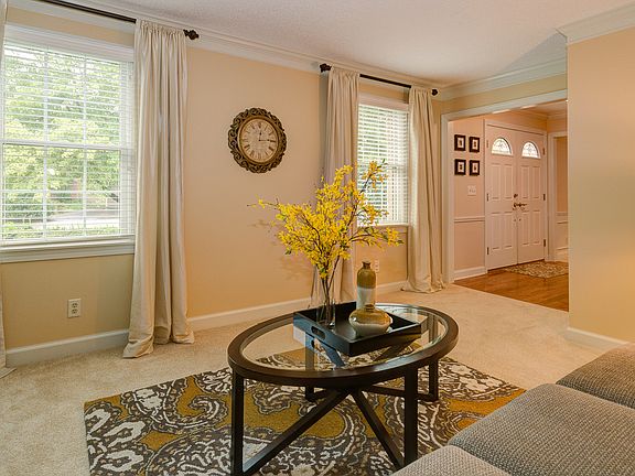 5th image of 2286 Sonnington Dr
