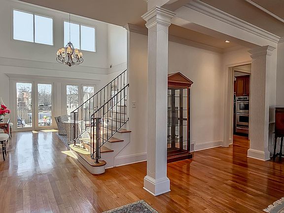 5th image of 10107 Avent Ridge Dr