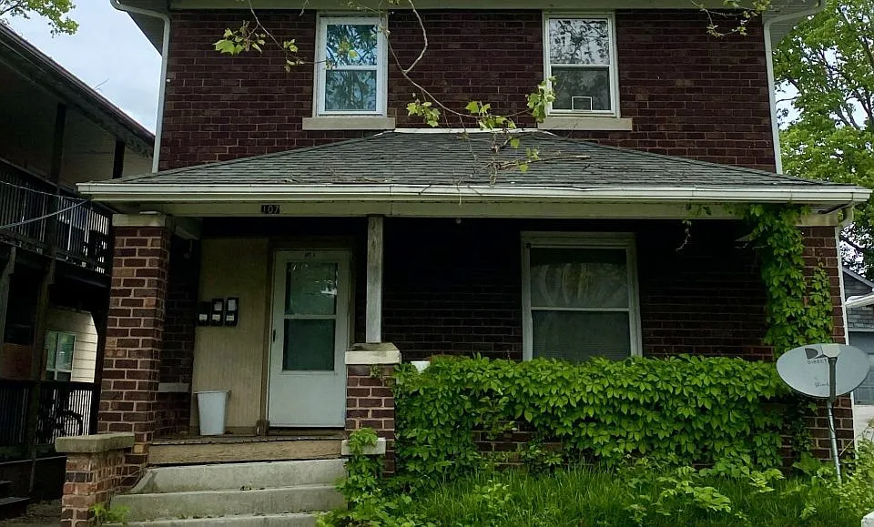 107 E Stewart Rd #A
