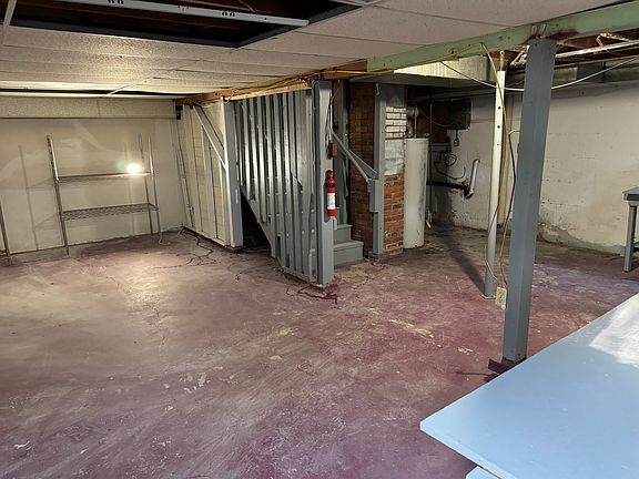 2nd image of 1238 N Dellrose Ave
