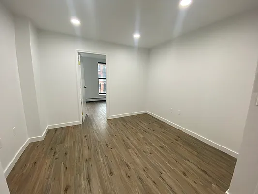 Rented by Oxford Property Group | media 13