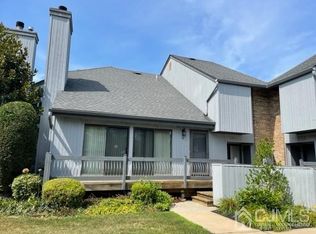16 Wisteria Ct, Monroe Township, NJ 08852