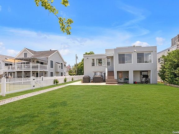 2nd image of 71 Bay St