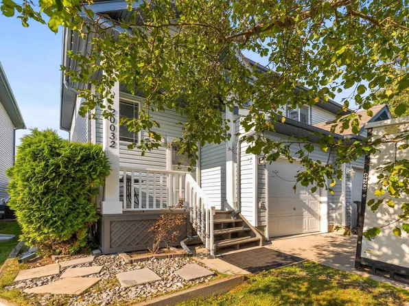 20032 53a Ave NW, Edmonton, AB T6M 2W4