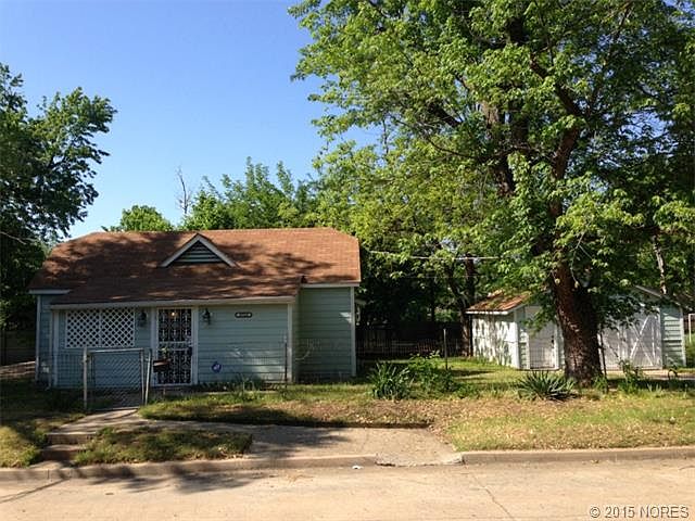 1st image of 2713 E Woodrow St