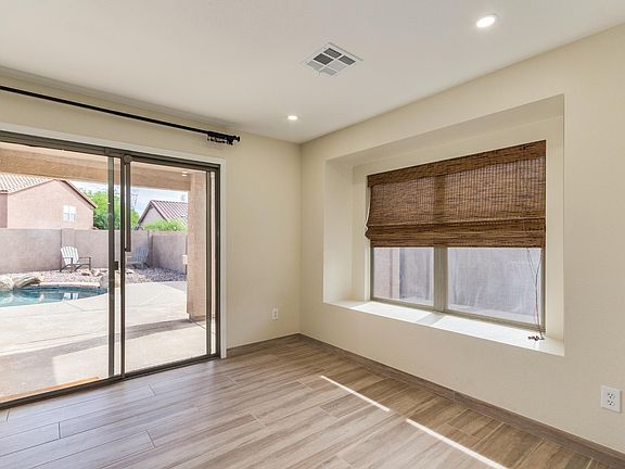 5th image of 5029 E Dale Ln