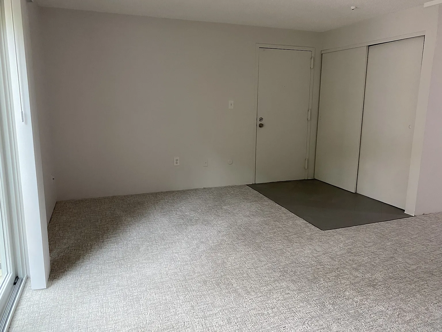 1 bed, 778 sqft, $2,100 — Photo 2