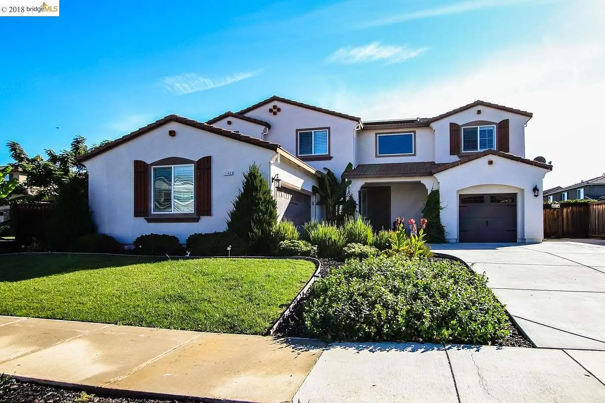 1142 Alta Vista Pl photo 1
