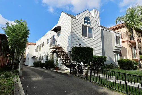 1103 W Angeleno Ave #D Photo 1