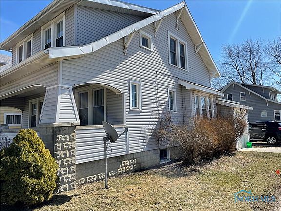 2nd image of 621 W Lincoln St