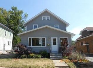 519 4th St, Beaver Dam, WI 53916