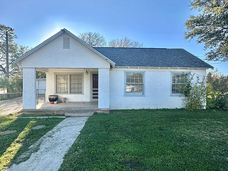 3207 Grape Creek Rd — Photo 2
