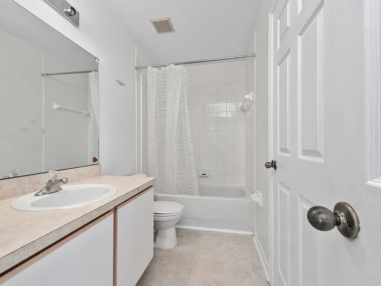 746 Lockbreeze Dr — Photo 19