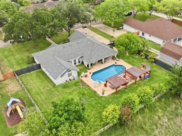 2211 Pebble Dr, Mission, TX 78574